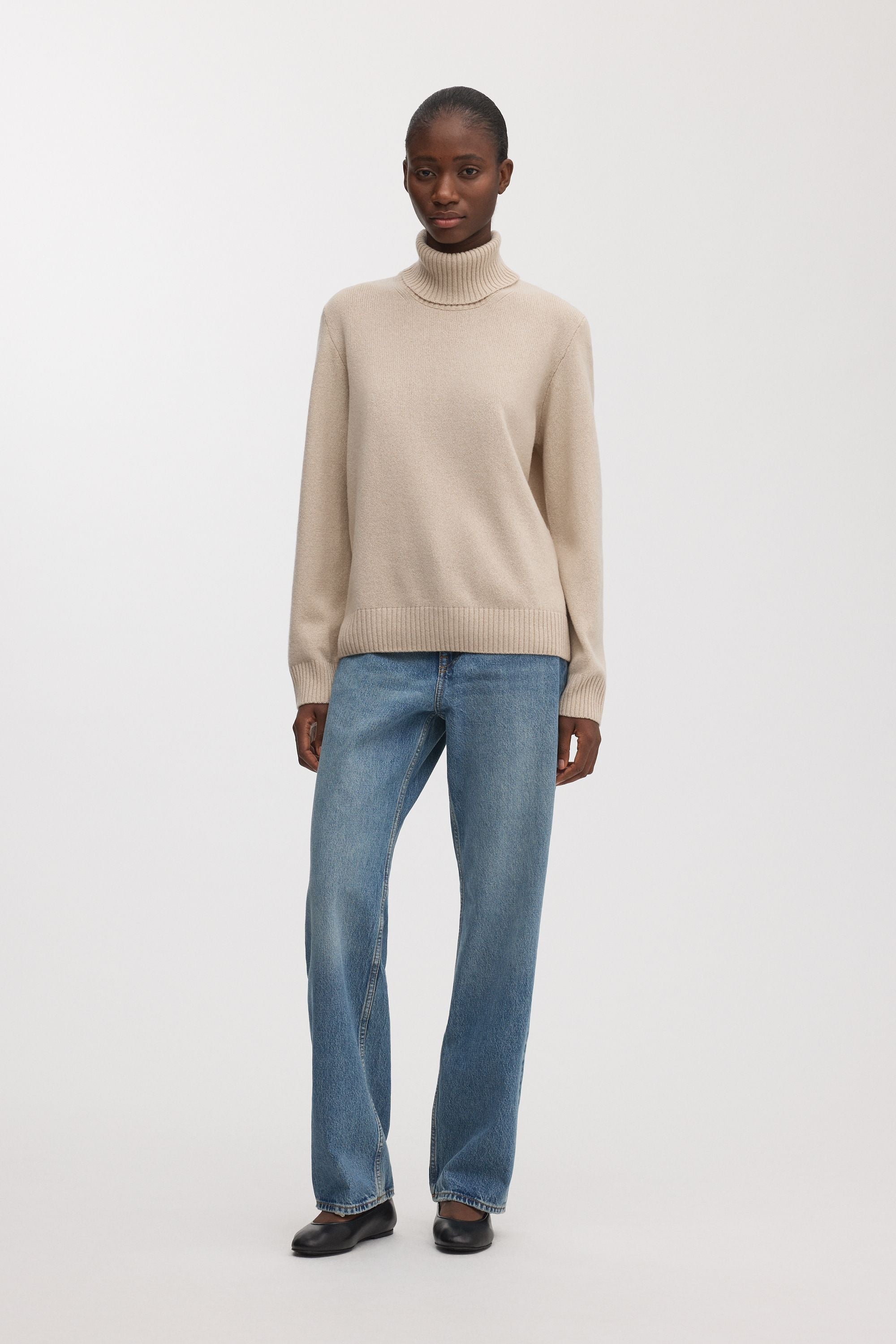 The Cashmere Roll Neck