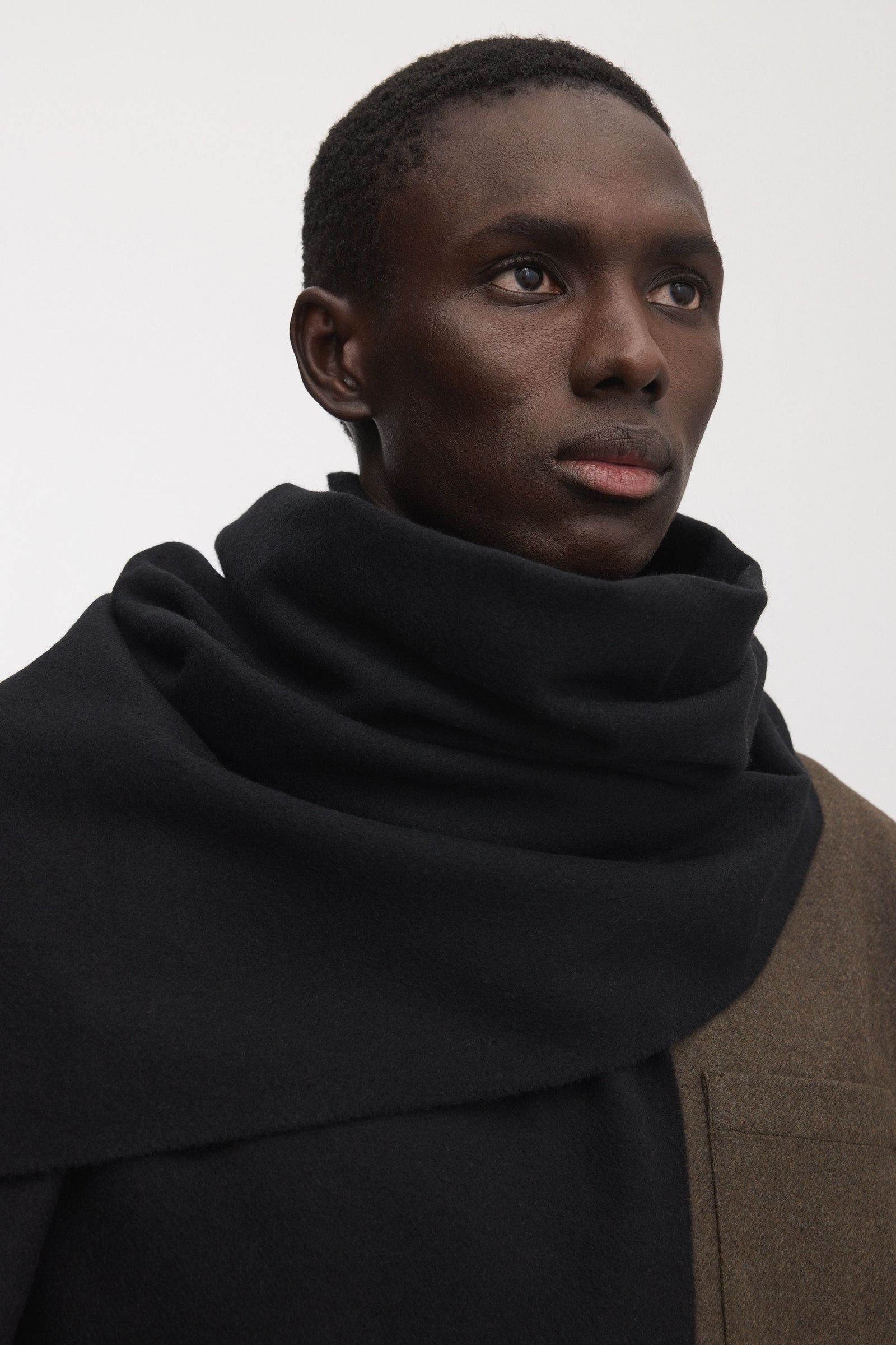 The Oversized Cashmere Wool Scarf