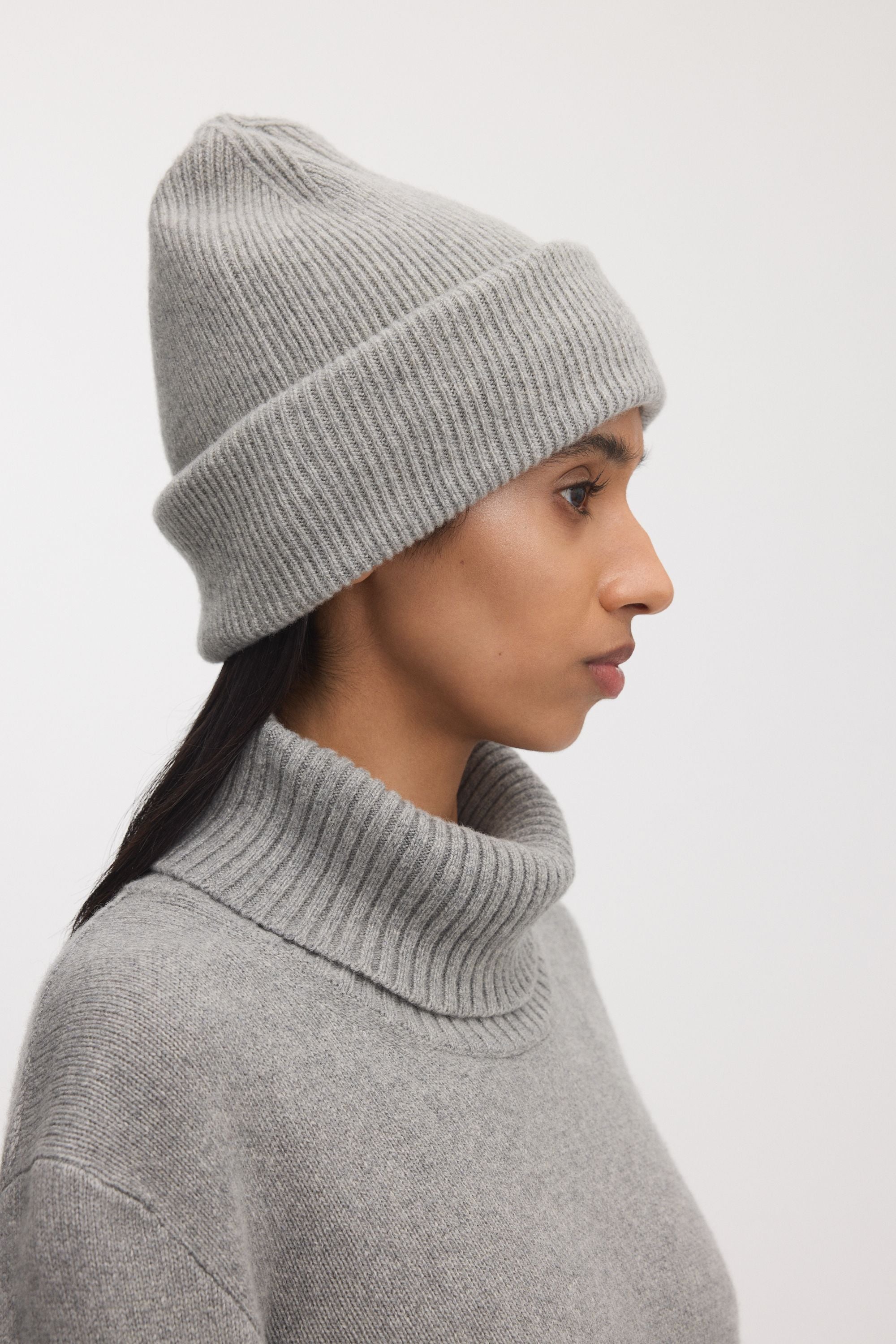 The Cashmere Beanie