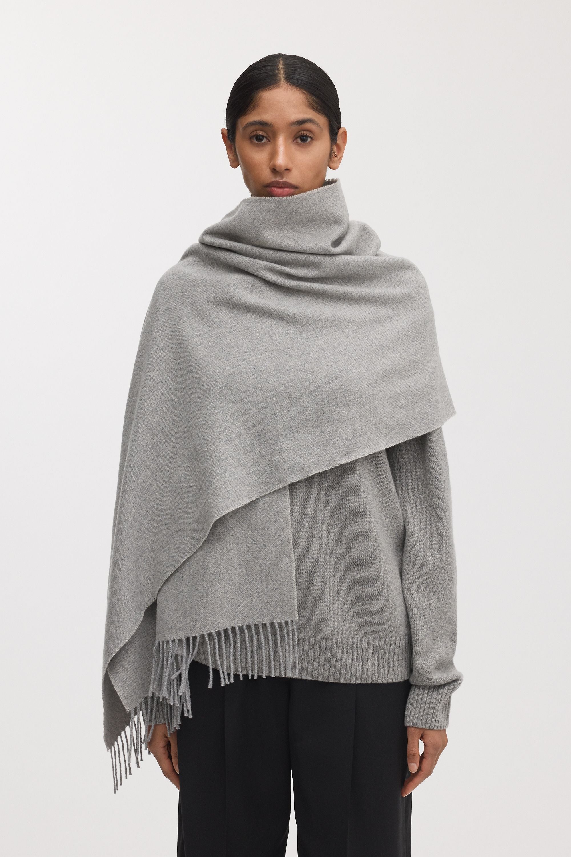 The Oversized Cashmere Wool Scarf