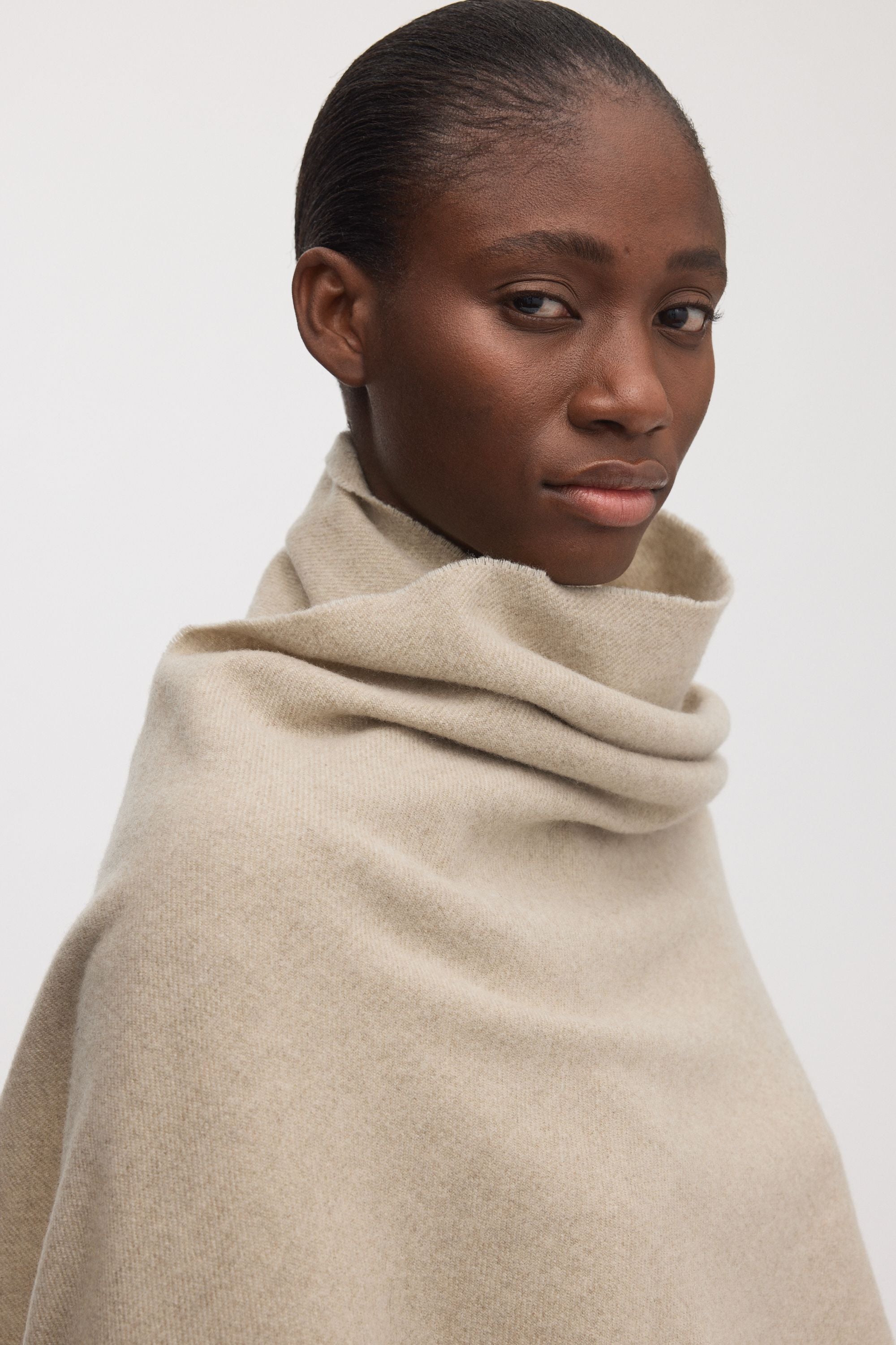 The Oversized Cashmere Wool Scarf